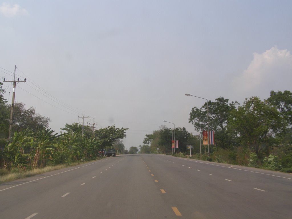 NiKhom Khao Bo Kaeo - Khaw Sa Nang Song Road. by CHAMRAT CHAROENKHET