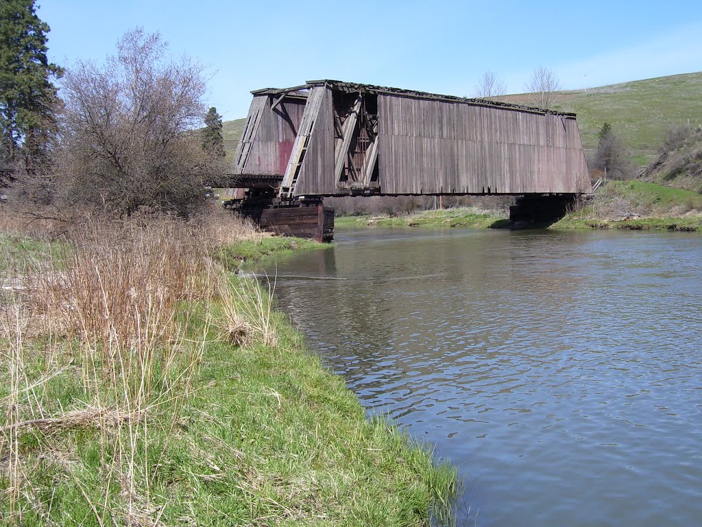 Manning Bridge - Last "Covered Roofless" Railroad Bridge in the U.S.A. - Colfax, Washington, USA by WestslopeCutthroat