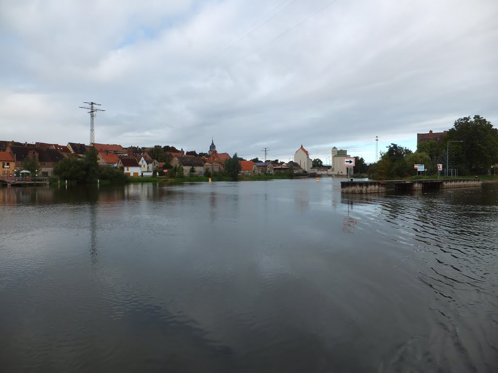 Abzweigung Wehrarm - Saale km 50.8 by Matthias H.