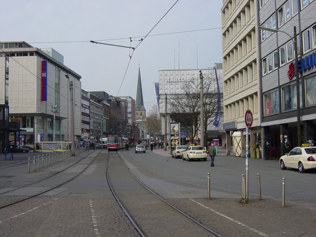 Kampstr. mit Petri Kirche by Gerhard Rieß