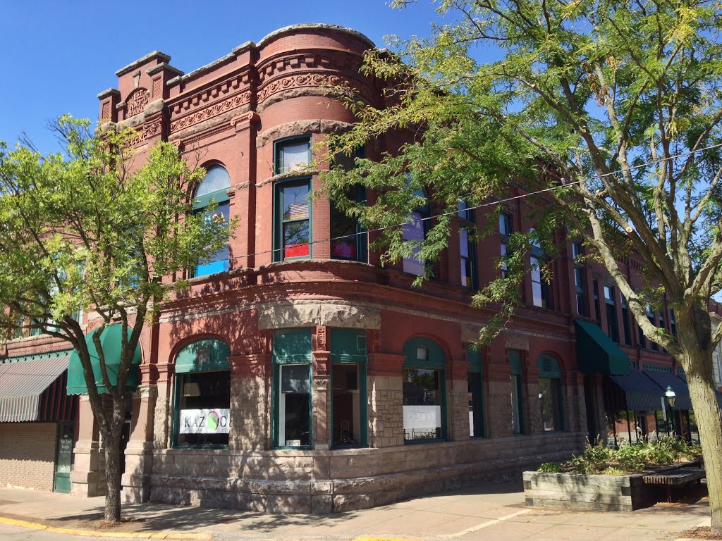 Old 1st National Bank - Marion Commercial Historic District by KingHawkFan