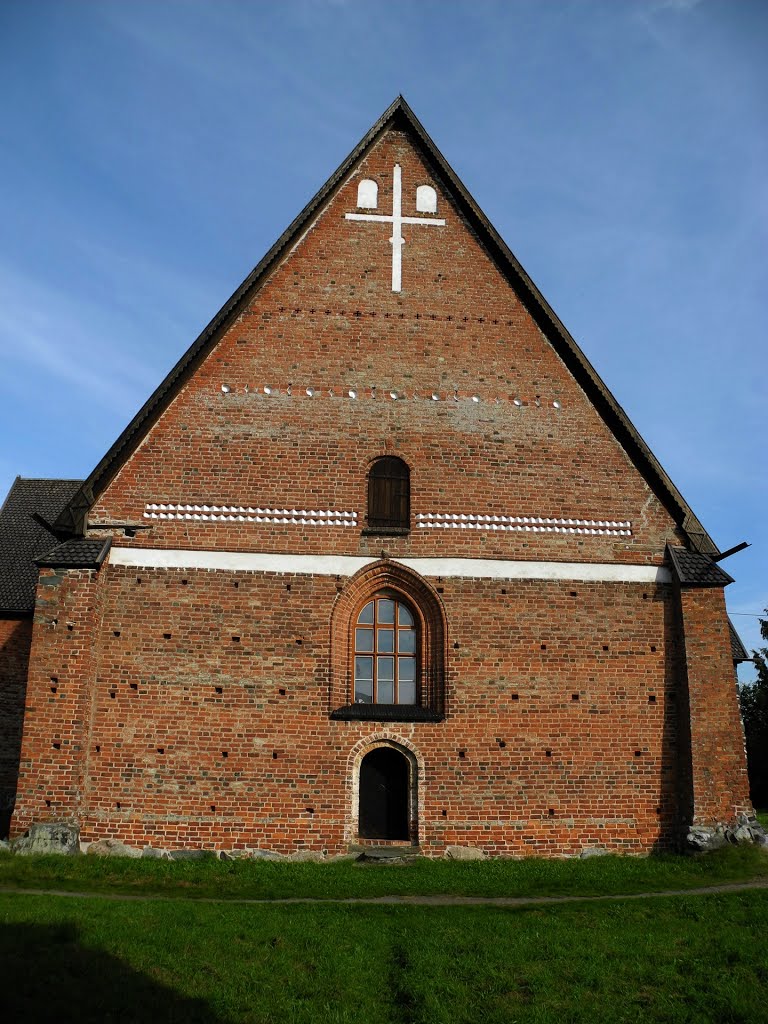 The western facade of the Holy Cross Church (1472-1490) (Hattula, 20130908) by RainoL