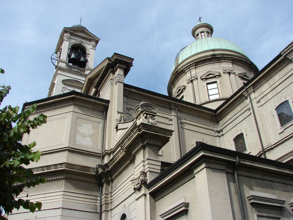 Chiasso, dettaglio della chiesa lato sud by Gustavo44