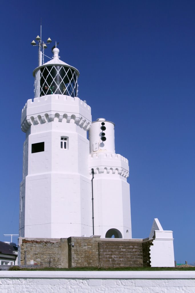 St Catherines Light House by danjay