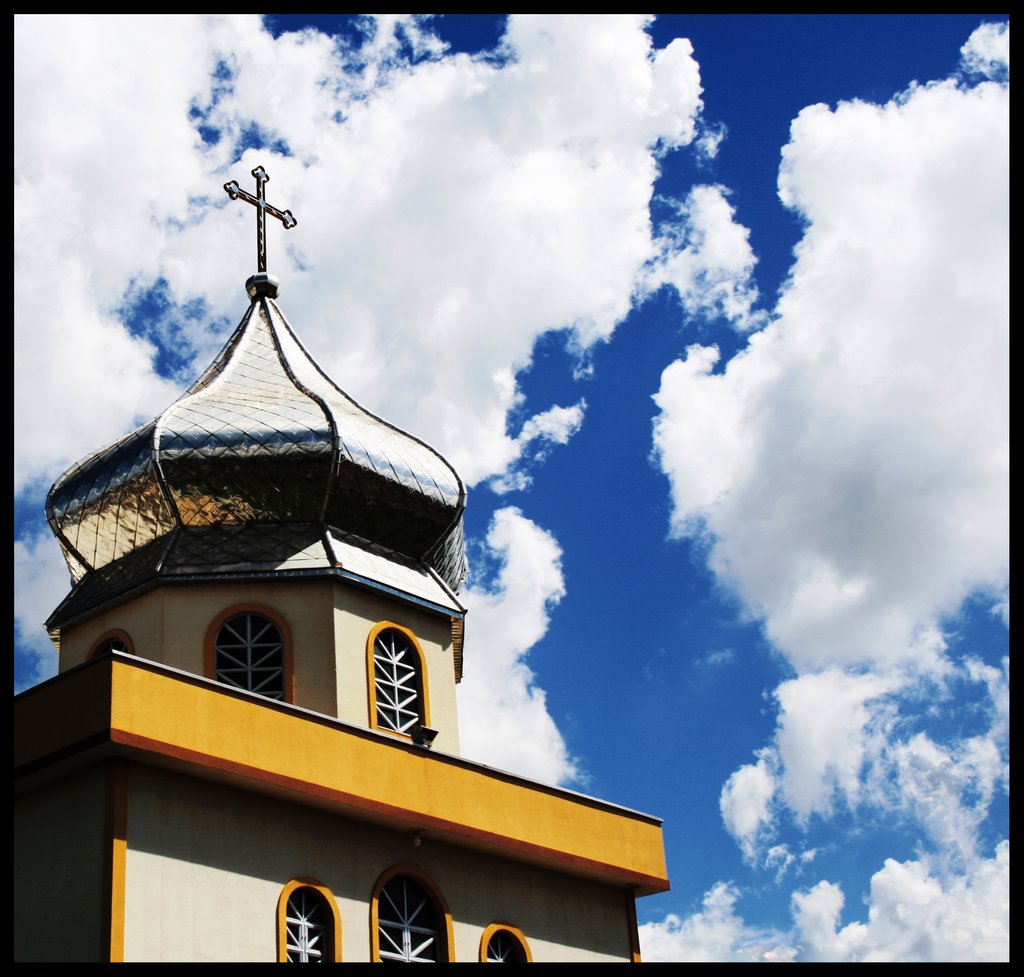 Igreja Ucraniana by Rafael Nogueira