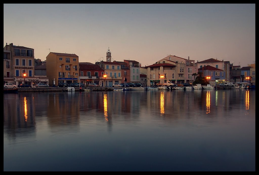 MARTIGUES - A potron-minet by Christolène