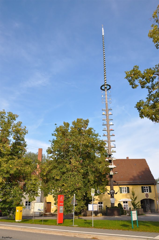 Schloßplatz, Affing by BrigitteAngelikaMeyer