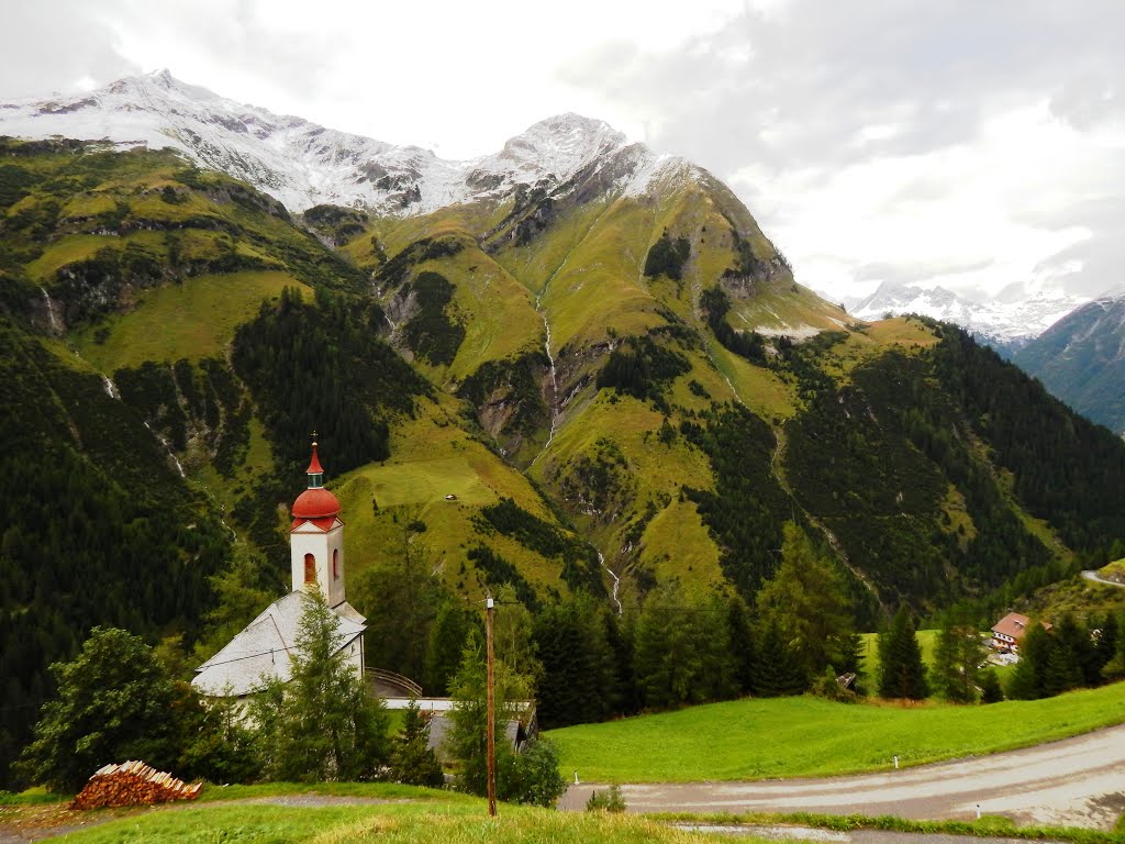 Kaisers / Lechtal / Tirol / Austria: Bergblicke in "Kaisers". Abgelichtet im September 2013. Kaisers / Lech / Tyrol / Austria: Mountain views in "Kaisers". Photographed in September 2013 by © "Earth Views"