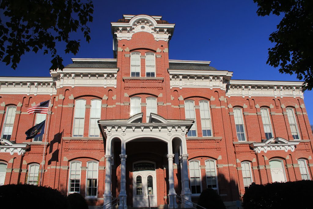 Wayne County Courthouse_Honesdale PA by jonmac33