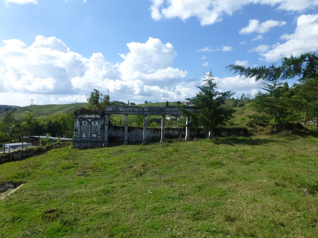 Antiguo cementerio (old cemetery) Abejorral, Antioquia, Colombia by luchogu