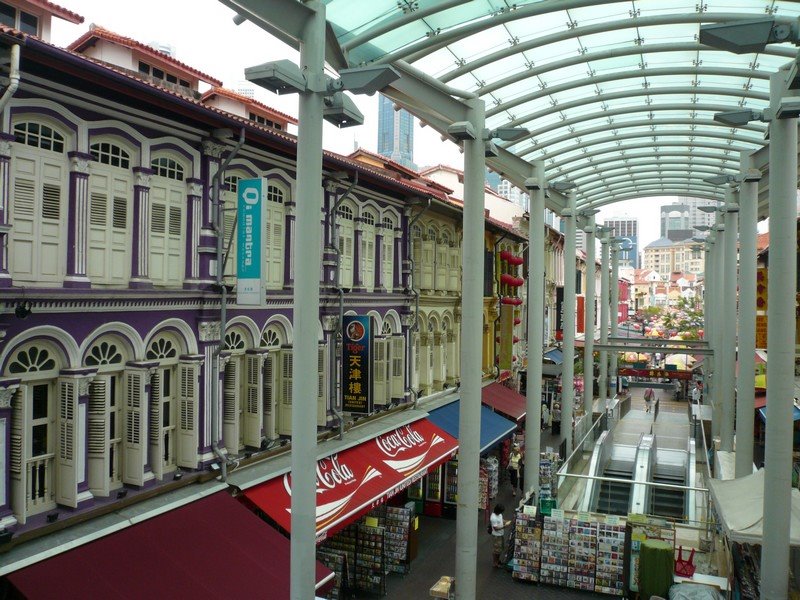 Chinatown - Pagoda Street - Singapore by Martin Jendrichowski