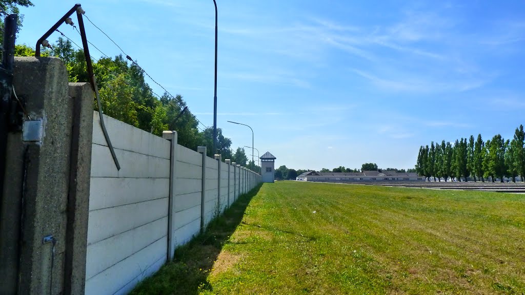 Mur de la mort à Dachau by ThomasD-D