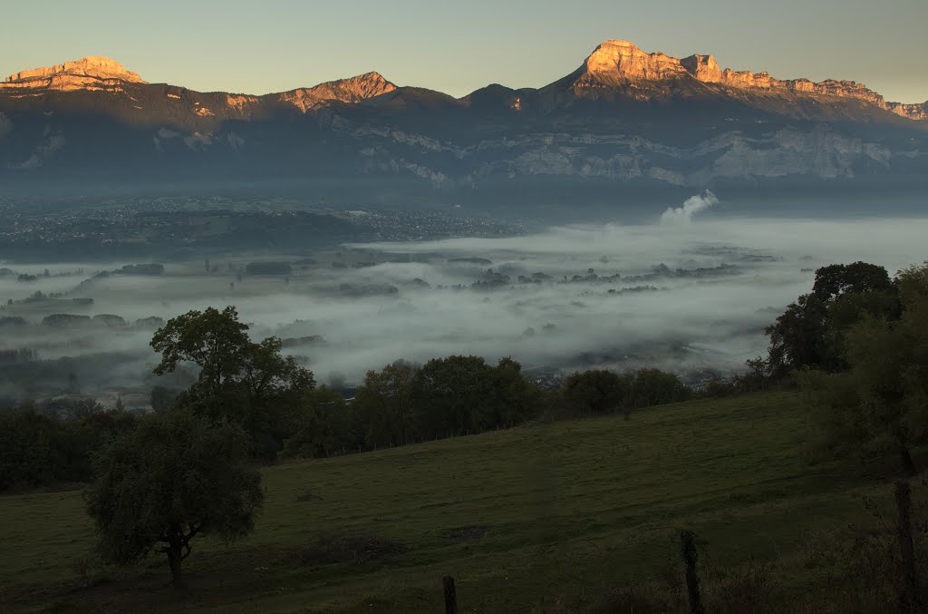 La vallée du Grésivaudan se réveille by Nicolas Mareau