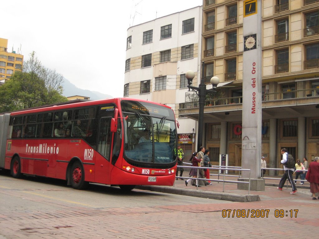 Bogotá - Transmilenio Av Jimenez - Cr 7a by CiudadSalitreCopyRig…