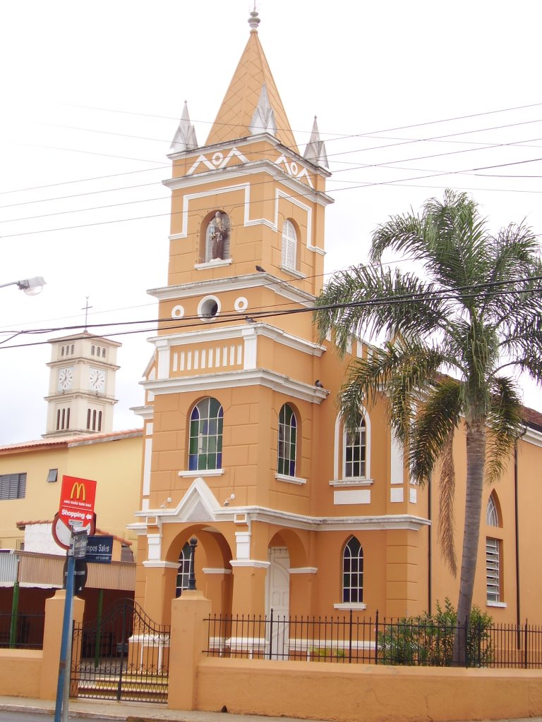 Igreja de Santo Antonio by Hermélio Moraes