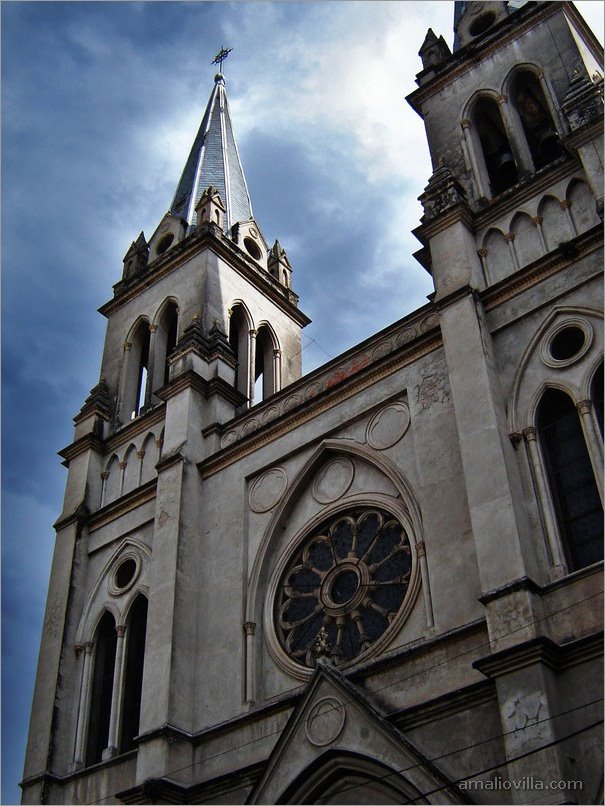 Iglesia Neogótica en Salta by amaliovilla