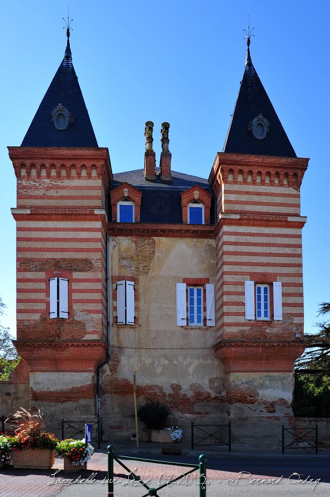 Le Château de la Mairie, Lagardelle-sur-Lèze by Bernard Ondry