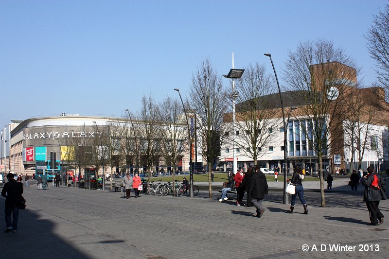 Galaxy and LIbrary, Luton by alanwinter