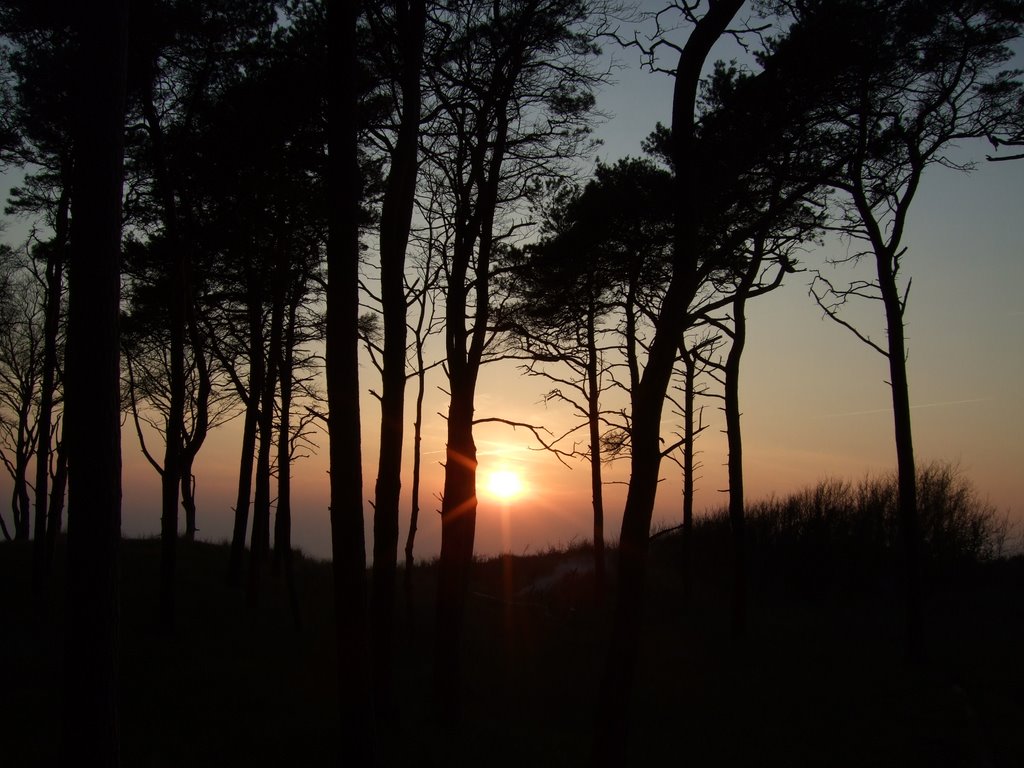 Sunset Weststrand 3 April 2008 by Holger Discher