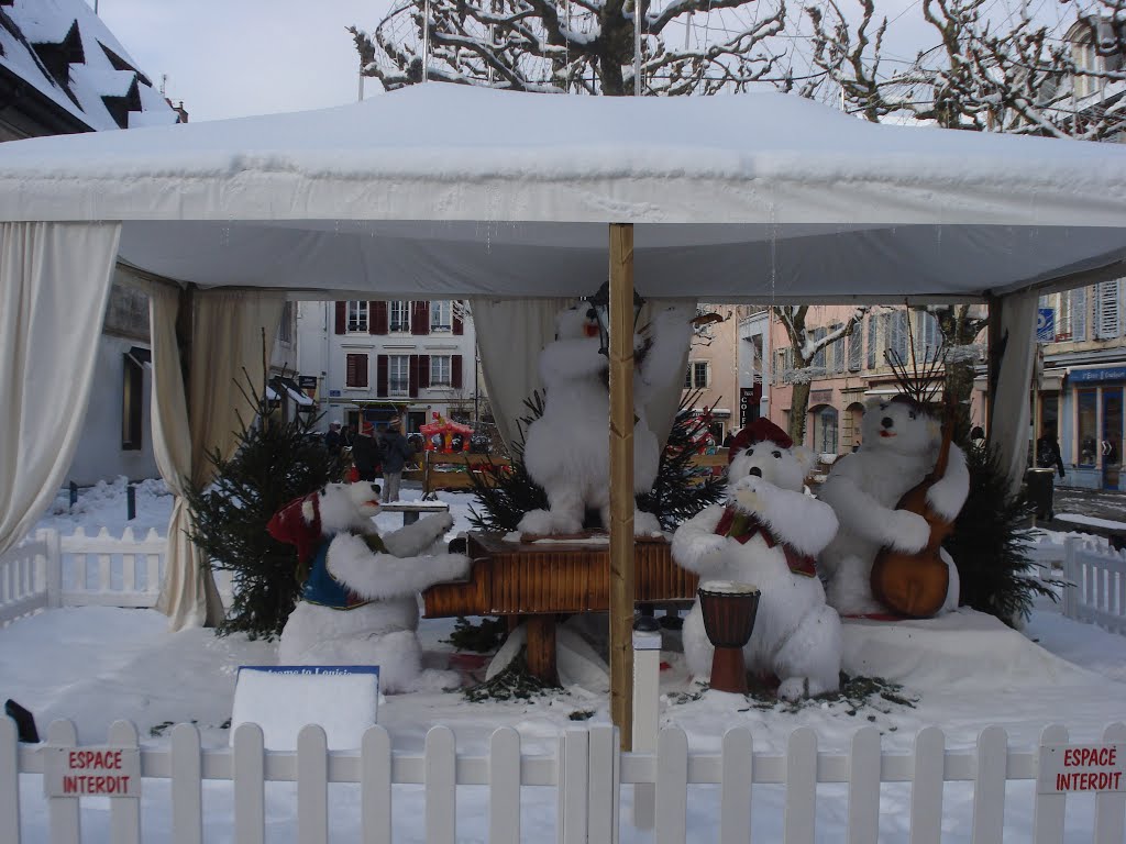 Automates d'ours polaires au marché de Noël de Montbéliard by SocoA