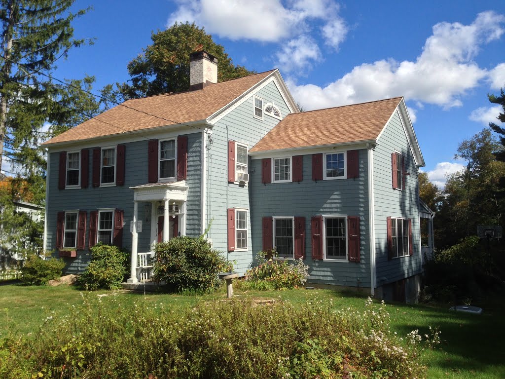 Fairchild Homestead 1815 by rogerking