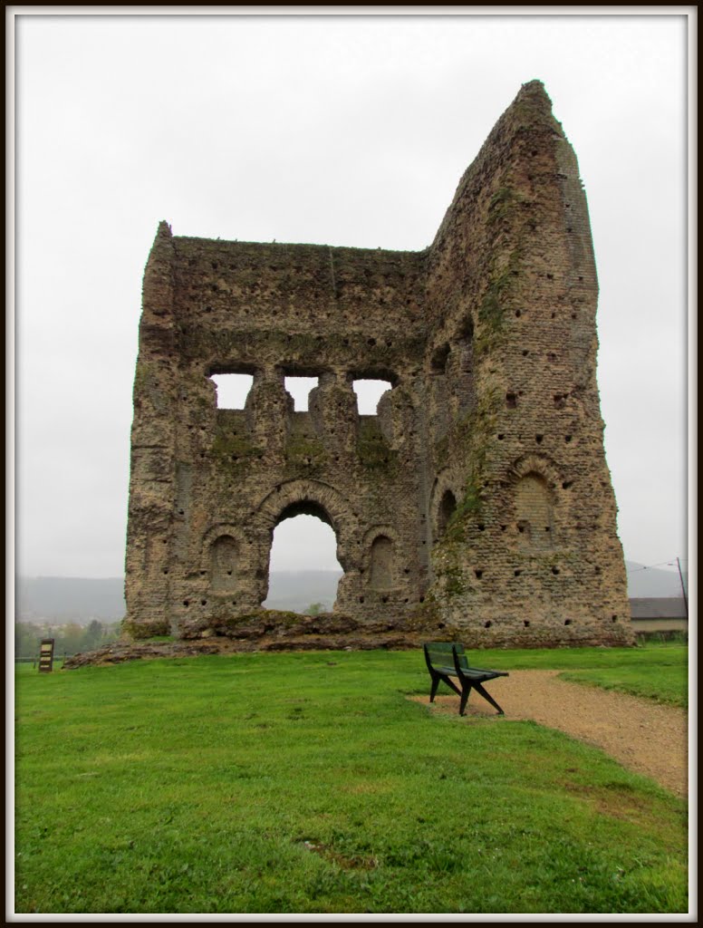 Temple dit de Janus (vue 2) # Autun # Saône-et-Loire (71) . by SUPERDANIEL 1