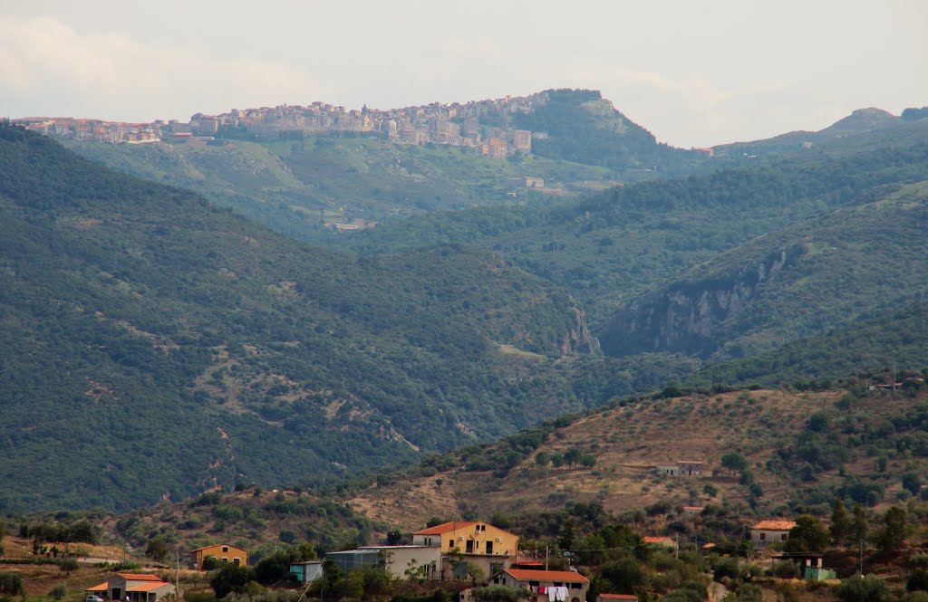 Geraci Siculo, vista da Castelbuono by Andrej Antipin