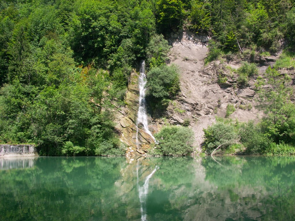 Barrage de Beffay by laurentgaillard