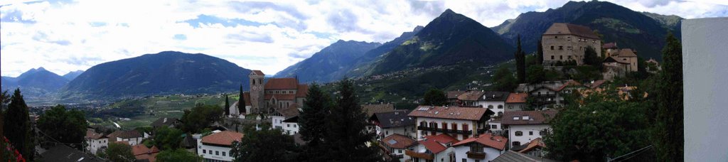 Blick vom Südtiroler Hof über Schenna by hespi