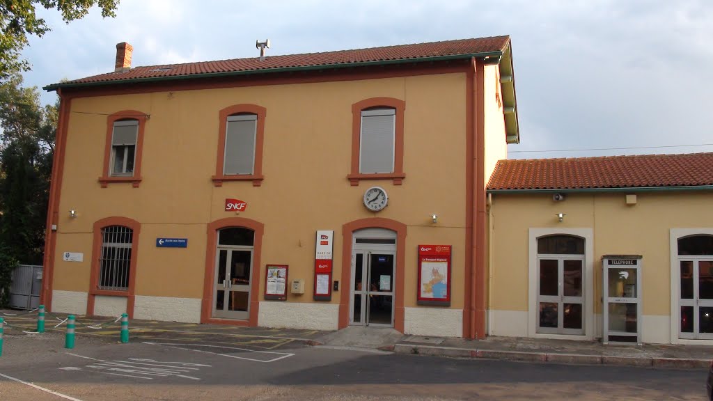 France: Collioure - La gare - by chatons76