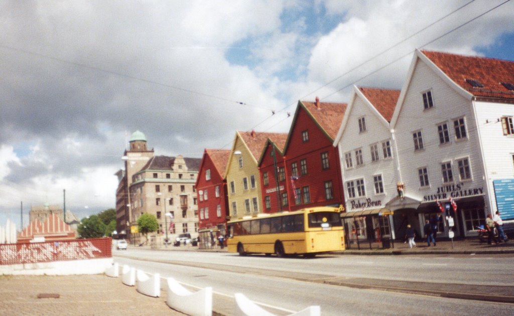 Bergen : Bryggen, patrimoine UNESCO by Jackie BG