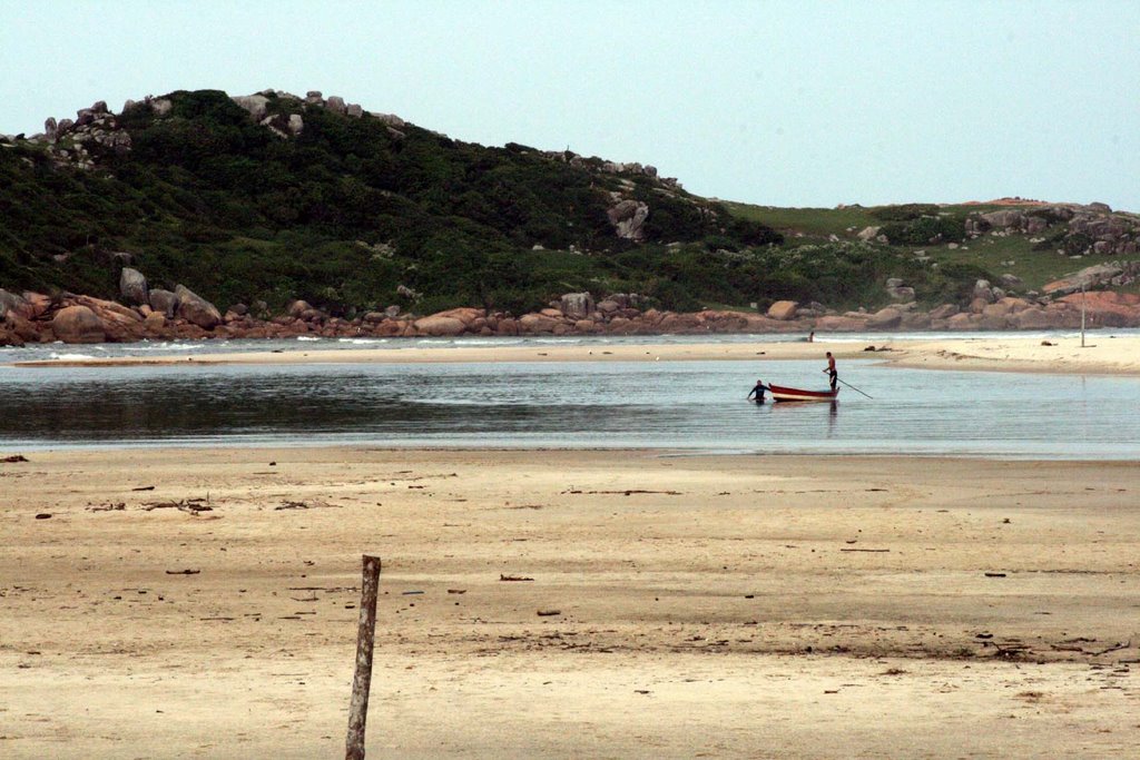 Praia Guarda do Embaú - SC by Celso Rene Müller