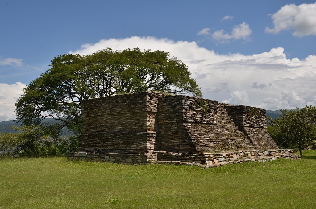 Mixco Viejo, Guatemala by pierfranco v