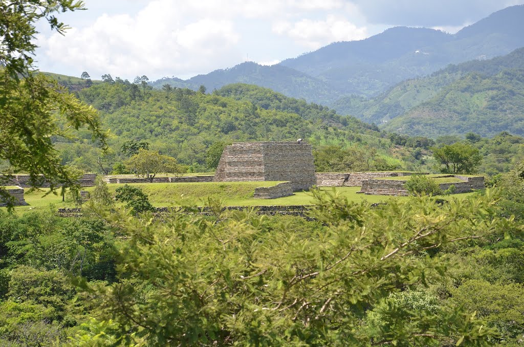 Mixco Viejo, Guatemala by pierfranco v