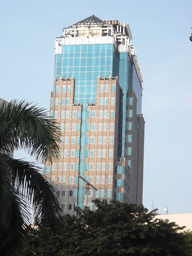 Gedung BI di lihat dr jl taman kebon sirih 1 by dicky aja