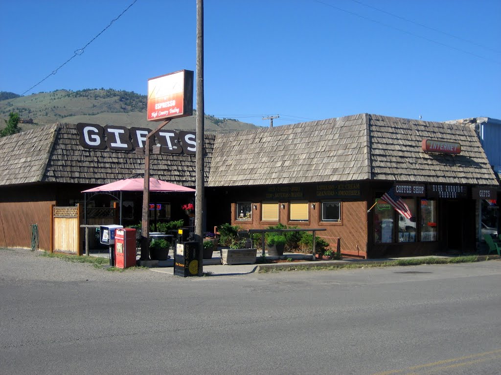 «High Country Trading-Espresso» with free wifi, Gardiner, Montana by J.gumby.BOURRET