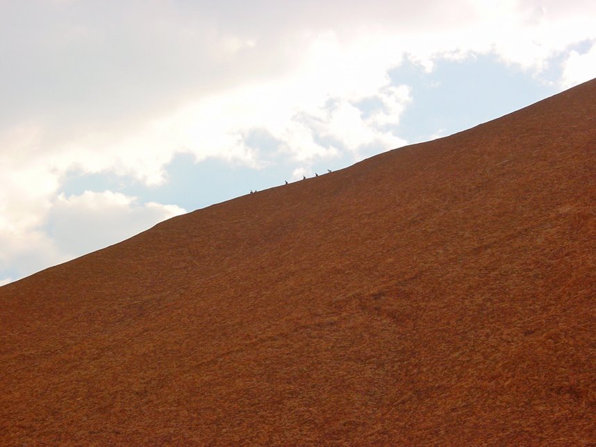 Uluru climbing by Banja-Frans Mulder