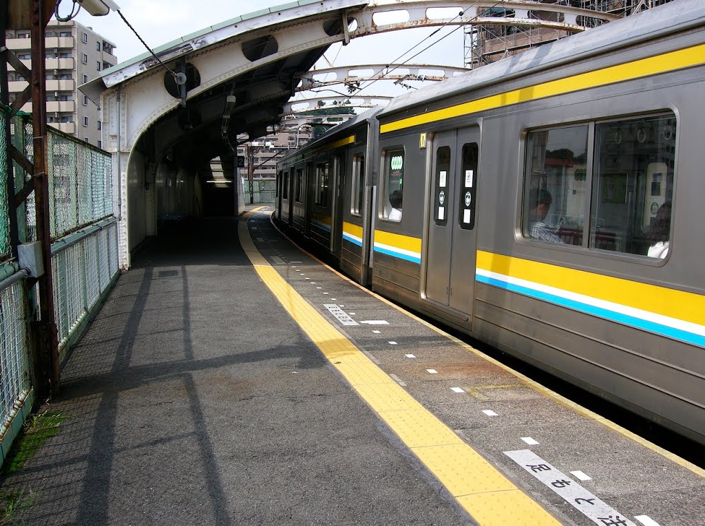 JR国道駅ホーム・2013年9月 (JR Kokudo Station platform, Sep. 2013) by yossy