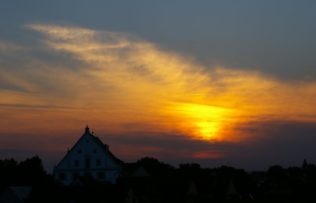 Sonnenuntergang in Neuhausen auf den Fildern by Reto Börner