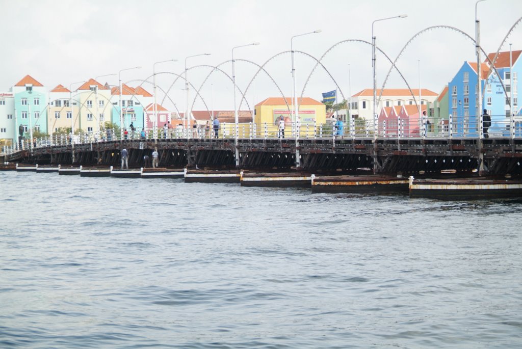 Pontoon Bridge, Curaçao, Dutch Antilles by digitography