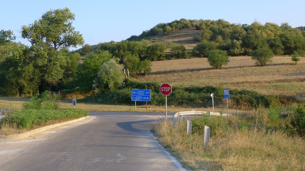 Road Burgas - Sofia _|_ Kalofer ۞ Bulgaria by zhsv