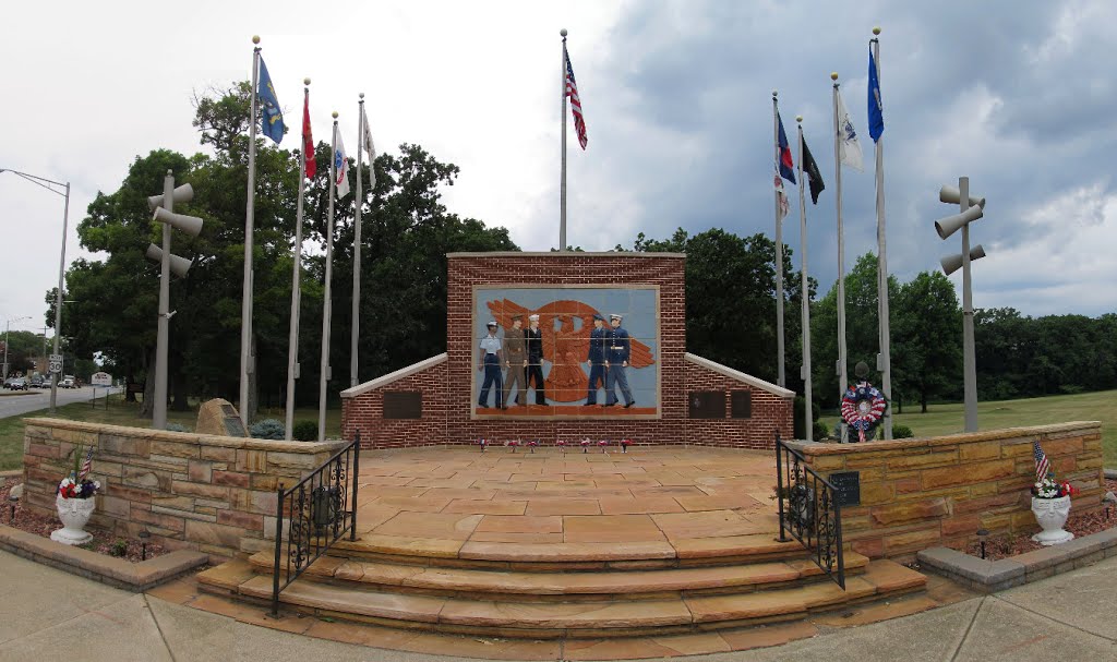 2013 Aug - Chicago Heights, IL - Veterans Mound by Pano Ramio