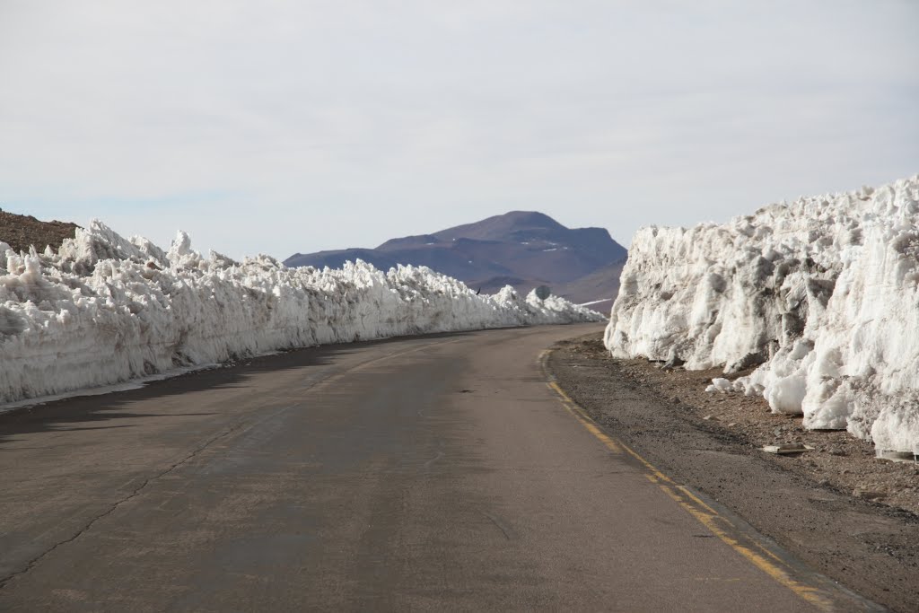 No Deserto de Atacama, rumo para Argentina e o frio pegando by Fritz Follmer