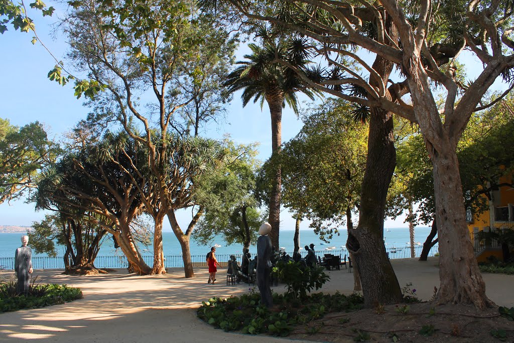 Jardim do Palácio dos Arcos, Oeiras by Margarida Bico