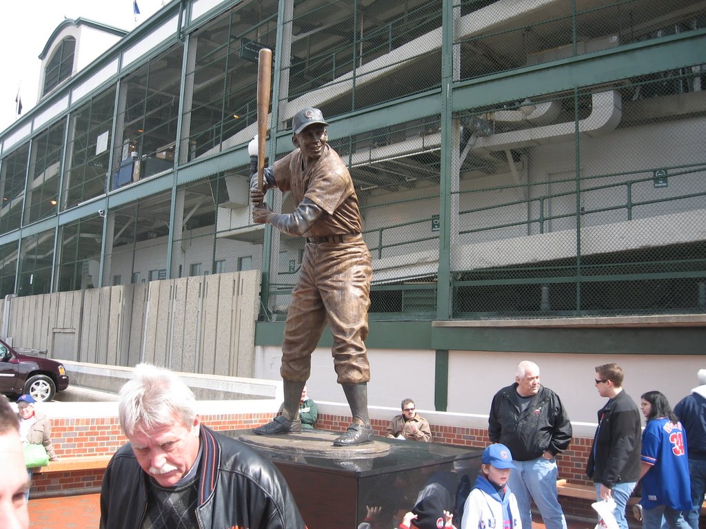 Ernie Banks statue by dan62486