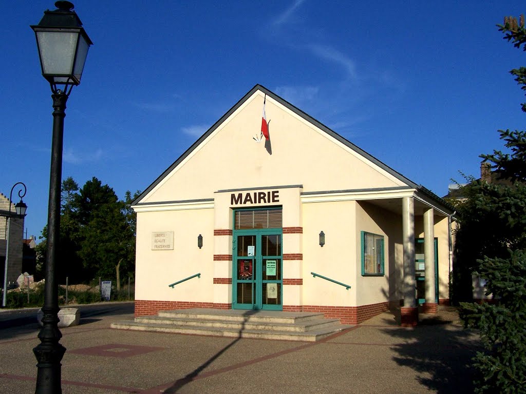 Saulx-Marchais Mairie by hpjps