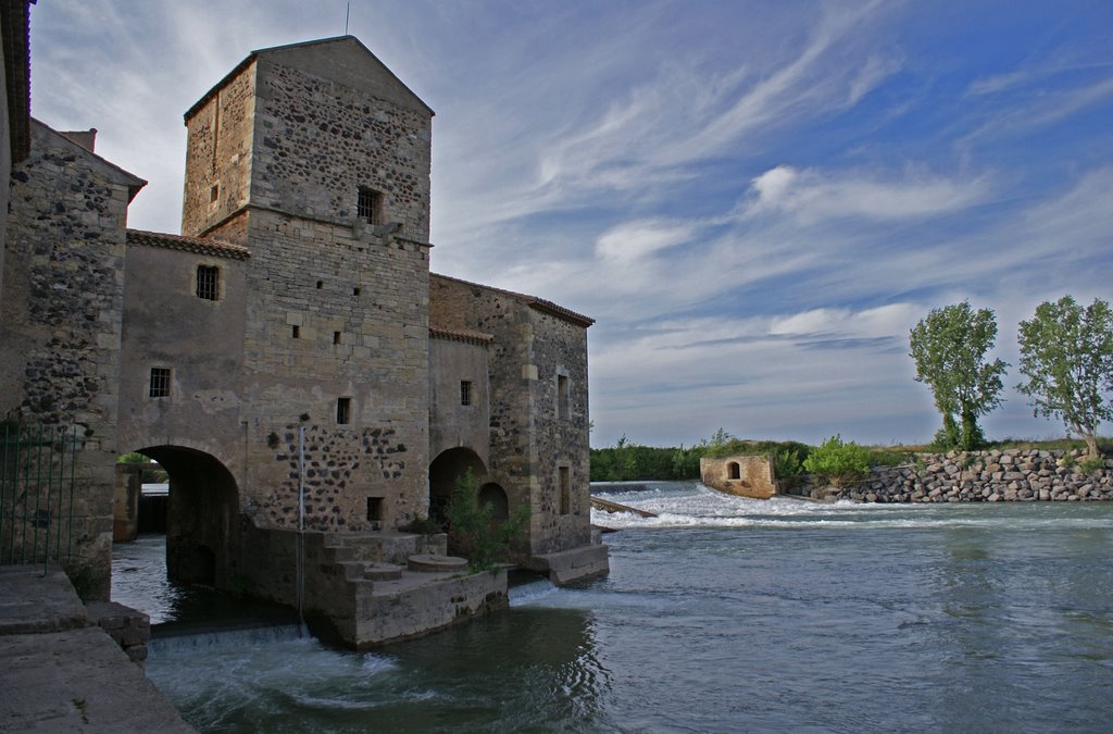 Moulin du XIII éme siècle sur l'Hérault. by Peter-Lebecq