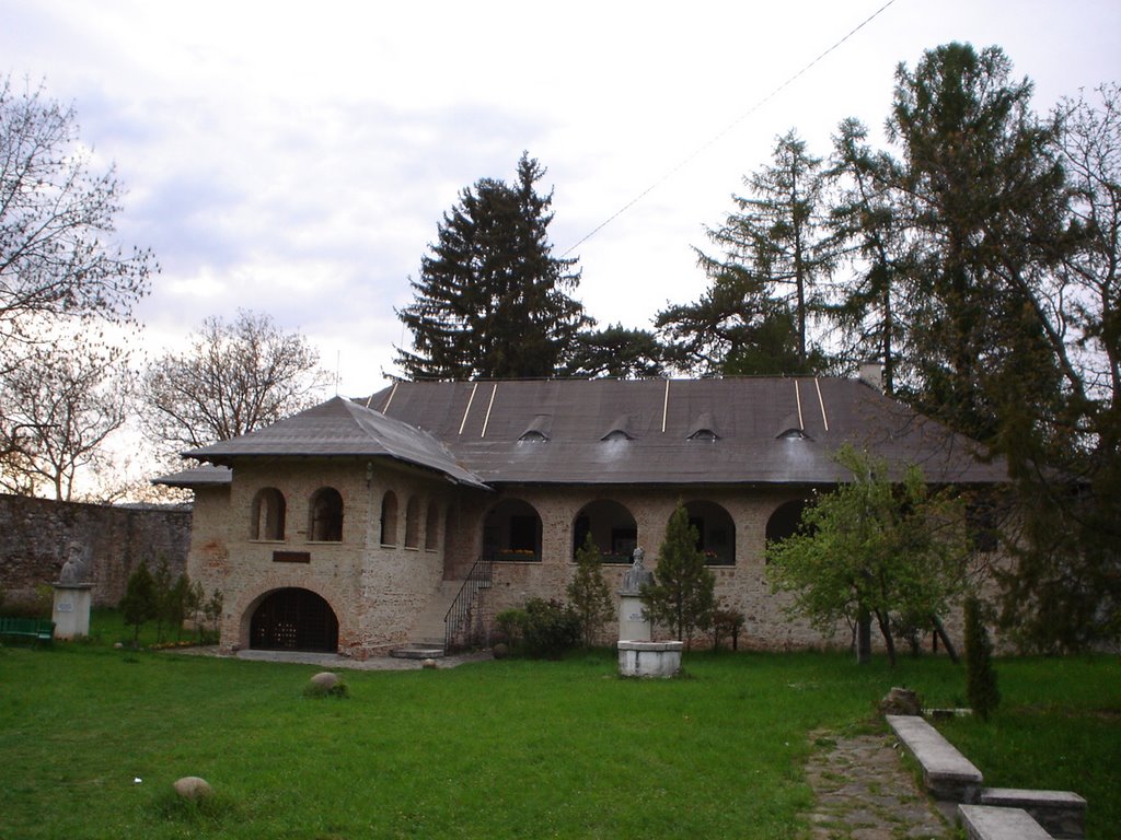 Brebu -Casa Domneasca ( Matei Basarab si C-tin Brancoveanu) by Ghiocela