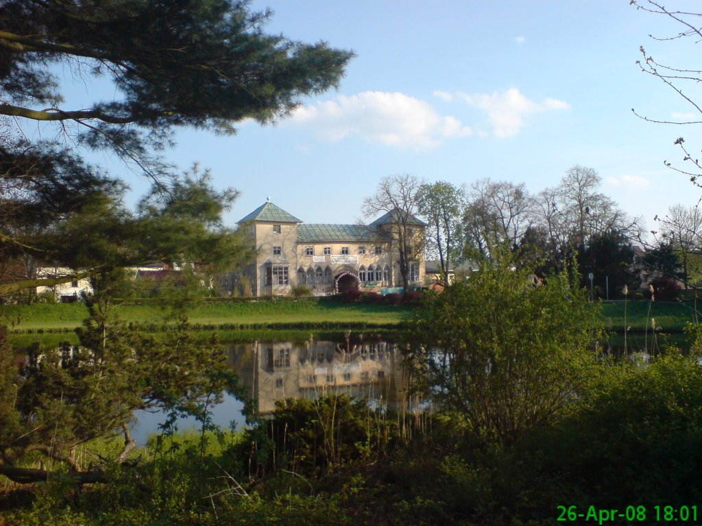 Eingangsgebäude zum Wörlitzer Park by goldmund