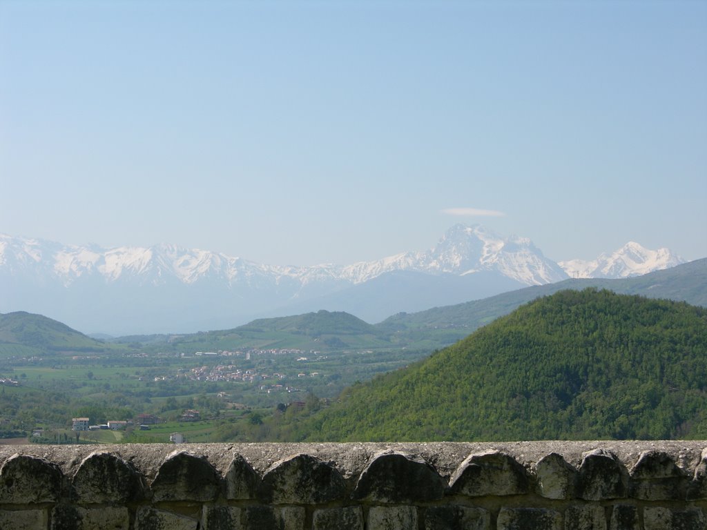 Civitella del Tronto - Gran Sasso visto dalla Fortezza by Augusto Moretti